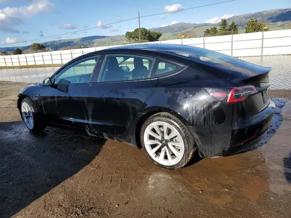 5YJ3E1EA5NF289293 2022 TESLA MODEL 3 - Image 2