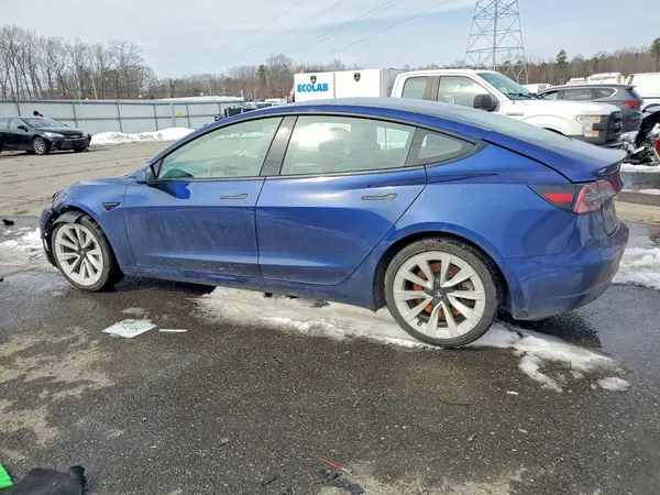 5YJ3E1EA5NF290315 2022 TESLA MODEL 3 - Image 2