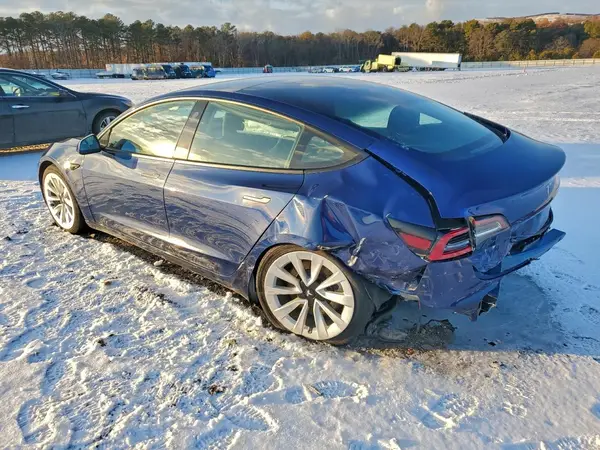 5YJ3E1EA5NF290704 2022 TESLA MODEL 3 - Image 2
