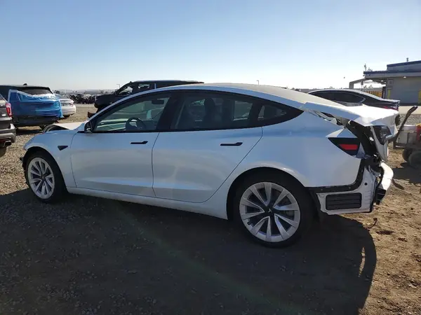 5YJ3E1EA5NF295756 2022 TESLA MODEL 3 - Image 2