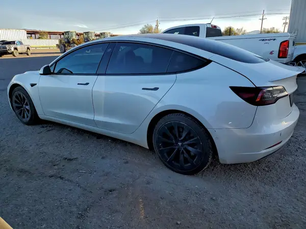 5YJ3E1EA5NF297197 2022 TESLA MODEL 3 - Image 2