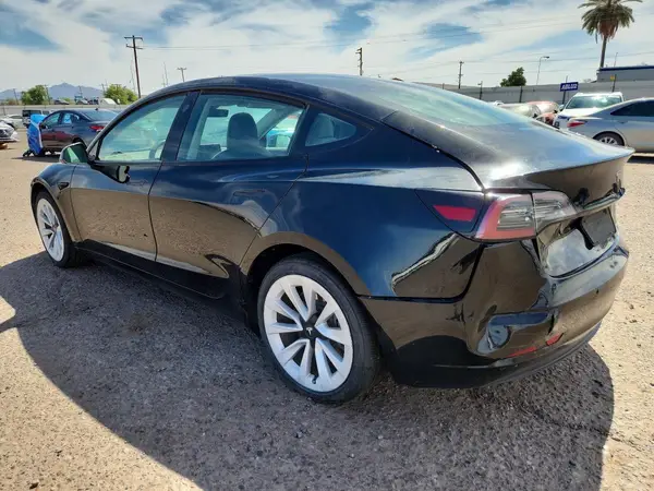 5YJ3E1EA5NF304133 2022 TESLA MODEL 3 - Image 2