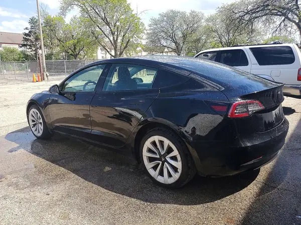 5YJ3E1EA5NF304682 2022 TESLA MODEL 3 - Image 2