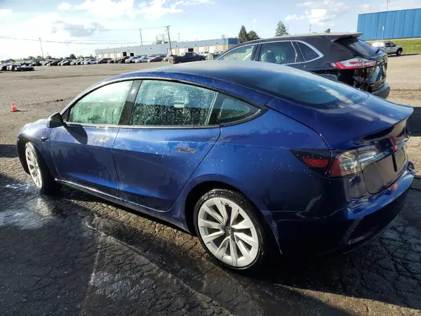 5YJ3E1EA5NF304830 2022 TESLA MODEL 3 - Image 2