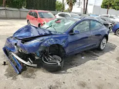 5YJ3E1EA5NF304861 2022 TESLA MODEL 3