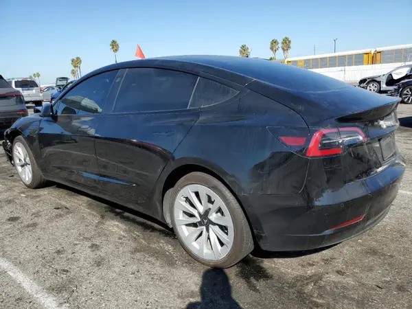 5YJ3E1EA5NF309526 2022 TESLA MODEL 3 - Image 2