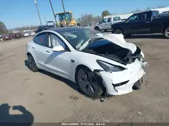 5YJ3E1EA5NF315004 2022 TESLA MODEL 3