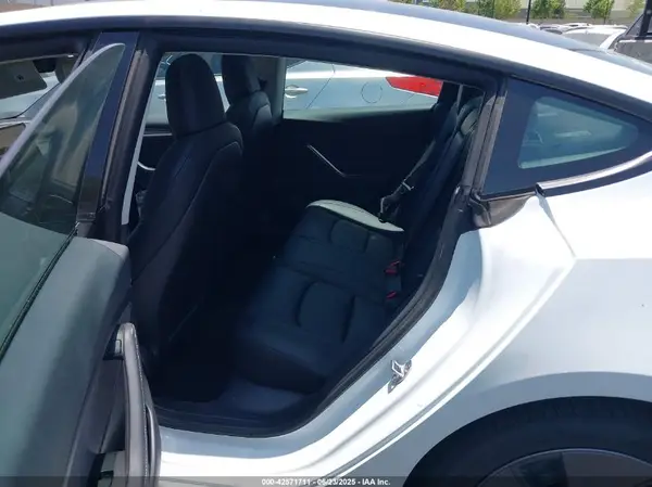 5YJ3E1EA5NF322664 2022 TESLA MODEL 3 - Image 8