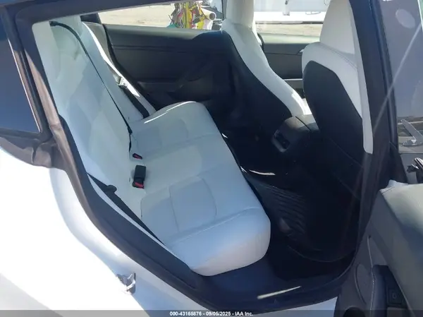 5YJ3E1EA5NF324883 2022 TESLA MODEL 3 - Image 8