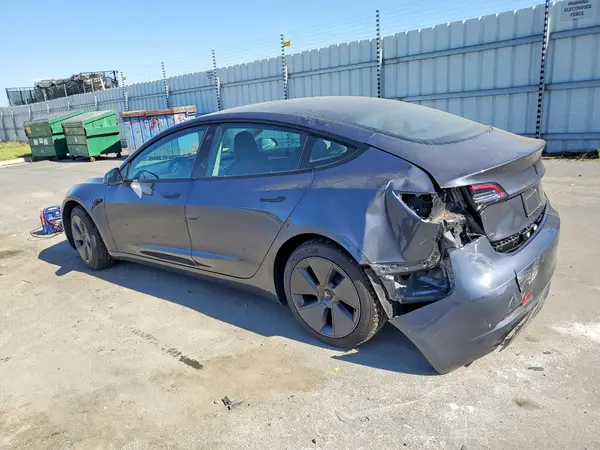 5YJ3E1EA5NF325564 2022 TESLA MODEL 3 - Image 2