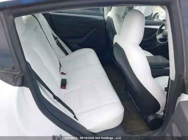 5YJ3E1EA5NF328657 2022 TESLA MODEL 3 - Image 8