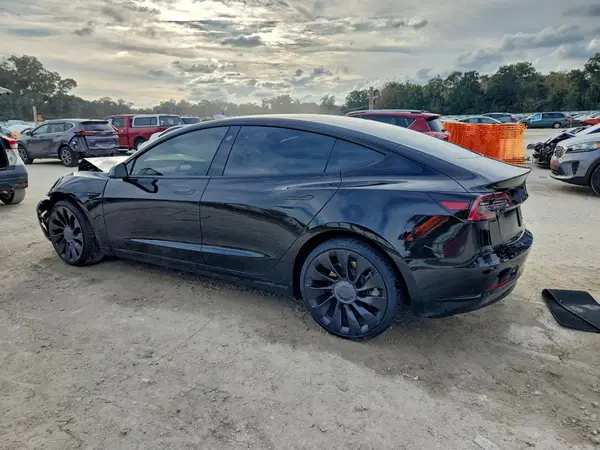 5YJ3E1EA5NF329808 2022 TESLA MODEL 3 - Image 2