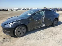 5YJ3E1EA5NF329811 2022 TESLA MODEL 3
