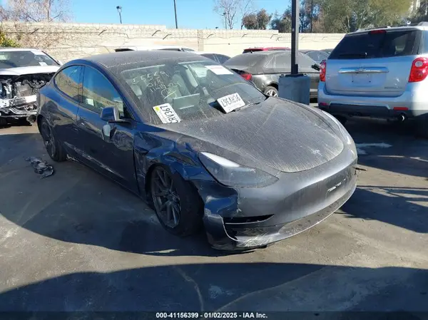 5YJ3E1EA5NF332658 2022 TESLA MODEL 3 - Image 1