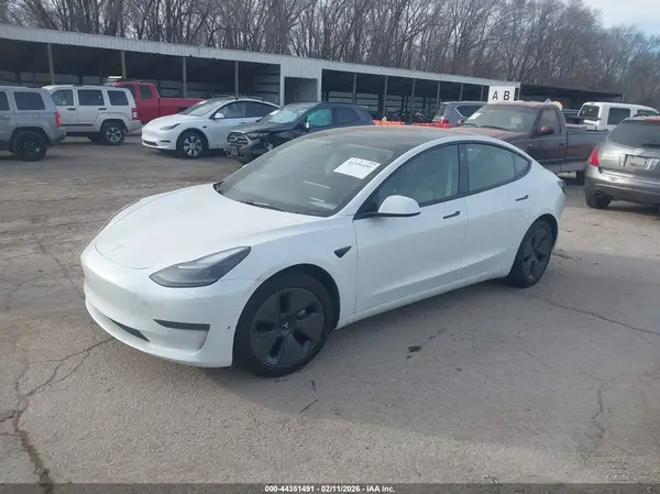 5YJ3E1EA5NF334071 2022 TESLA MODEL 3 - Image 2