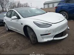 5YJ3E1EA5NF335835 2022 TESLA MODEL 3