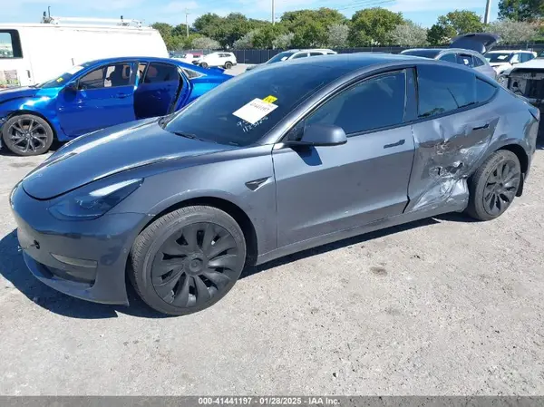 5YJ3E1EA5NF339576 2022 TESLA MODEL 3 - Image 2