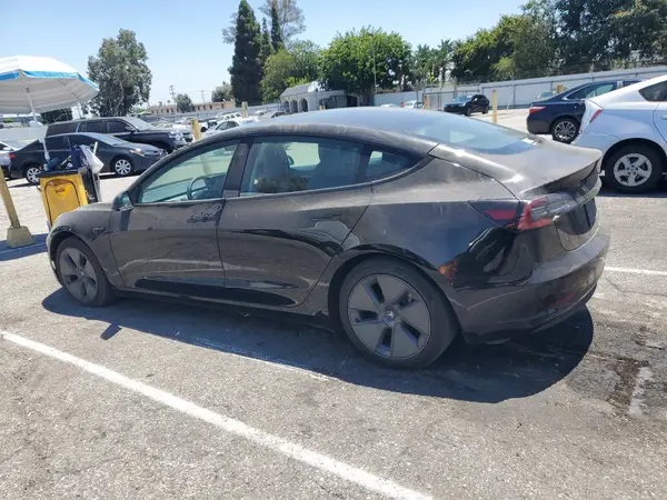 5YJ3E1EA5NF345345 2022 TESLA MODEL 3 - Image 2