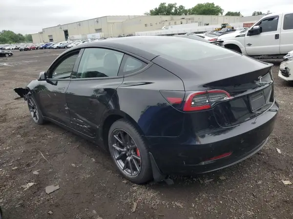 5YJ3E1EA5NF352604 2022 TESLA MODEL 3 - Image 2