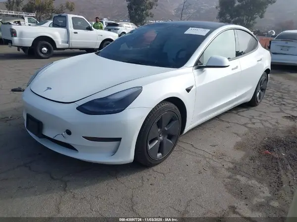 5YJ3E1EA5NF353199 2022 TESLA MODEL 3 - Image 2