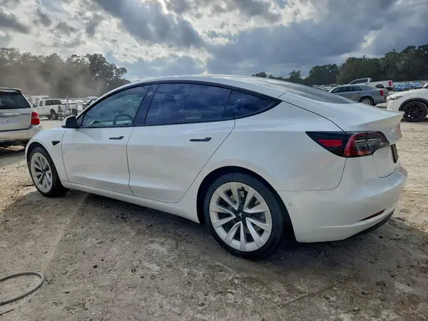 5YJ3E1EA5NF357107 2022 TESLA MODEL 3 - Image 2