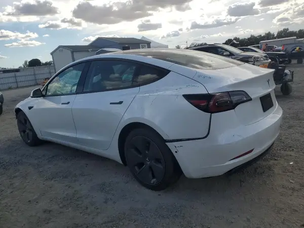 5YJ3E1EA5NF358757 2022 TESLA MODEL 3 - Image 2