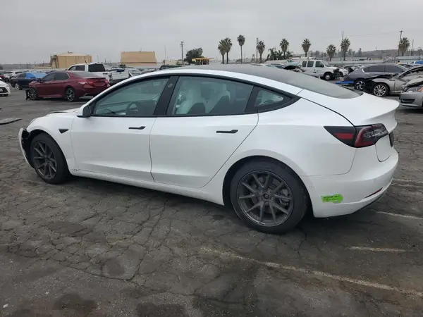5YJ3E1EA5NF359696 2022 TESLA MODEL 3 - Image 2