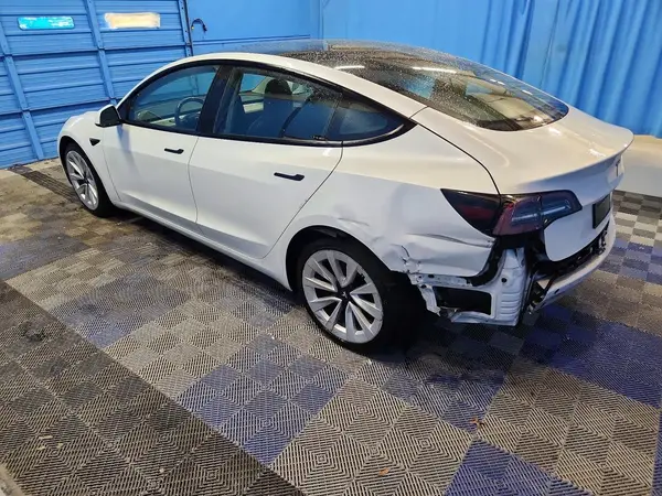 5YJ3E1EA5NF368978 2022 TESLA MODEL 3 - Image 2
