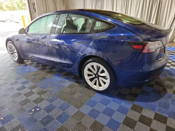 5YJ3E1EA5NF369497 2022 TESLA MODEL 3 - Image 2