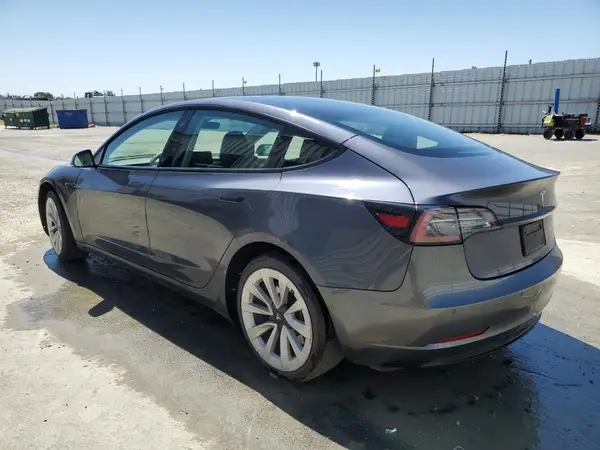 5YJ3E1EA5NF369712 2022 TESLA MODEL 3 - Image 2