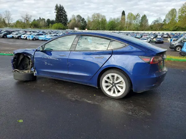 5YJ3E1EA5NF369869 2022 TESLA MODEL 3 - Image 2