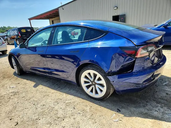 5YJ3E1EA5NF369872 2022 TESLA MODEL 3 - Image 2