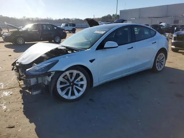 5YJ3E1EA5NF369919 2022 TESLA MODEL 3 - Image 1