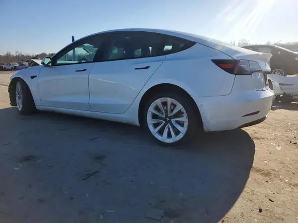 5YJ3E1EA5NF369919 2022 TESLA MODEL 3 - Image 2