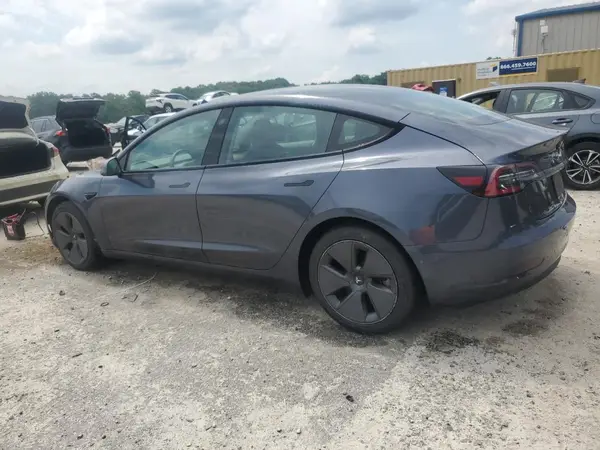 5YJ3E1EA5NF370049 2022 TESLA MODEL 3 - Image 2