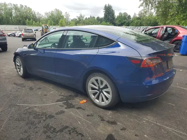 5YJ3E1EA5NF370150 2022 TESLA MODEL 3 - Image 2