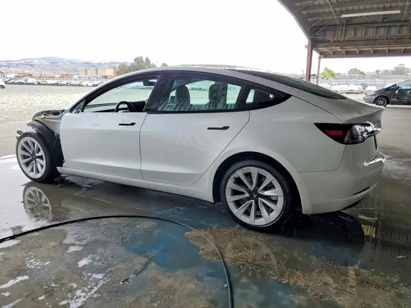 5YJ3E1EA5NF370178 2022 TESLA MODEL 3 - Image 2