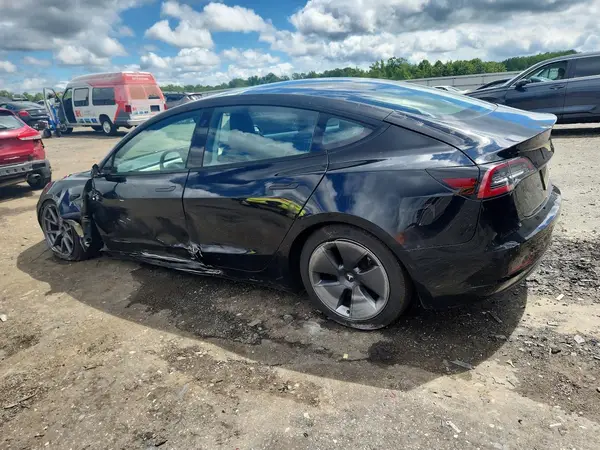 5YJ3E1EA5NF370214 2022 TESLA MODEL 3 - Image 2