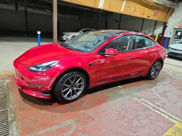 5YJ3E1EA5NF370360 2022 TESLA MODEL 3 - Image 1