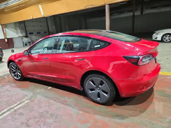 5YJ3E1EA5NF370360 2022 TESLA MODEL 3 - Image 2