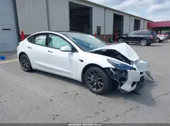 5YJ3E1EA5NF370410 2022 TESLA MODEL 3