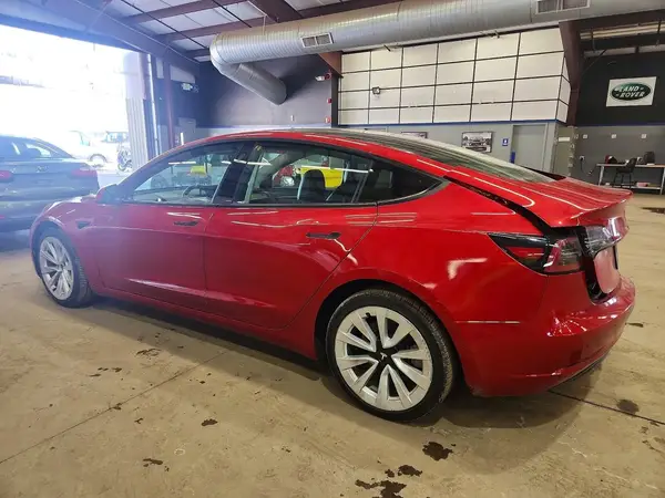 5YJ3E1EA5NF370424 2022 TESLA MODEL 3 - Image 2