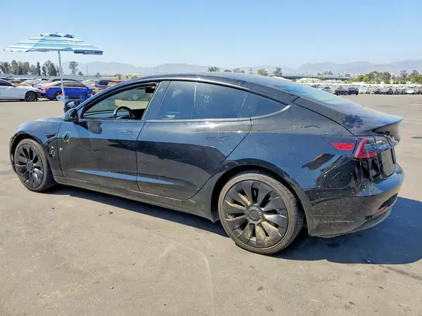 5YJ3E1EA5NF370634 2022 TESLA MODEL 3 - Image 2