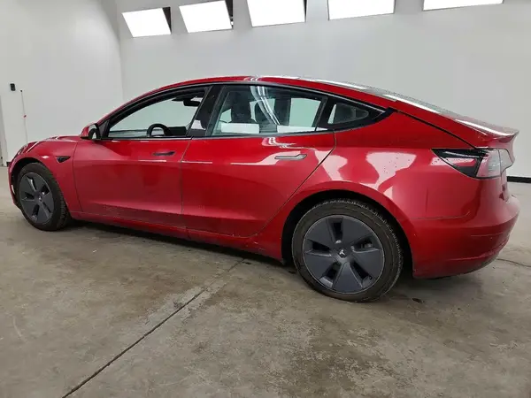 5YJ3E1EA5NF371007 2022 TESLA MODEL 3 - Image 2