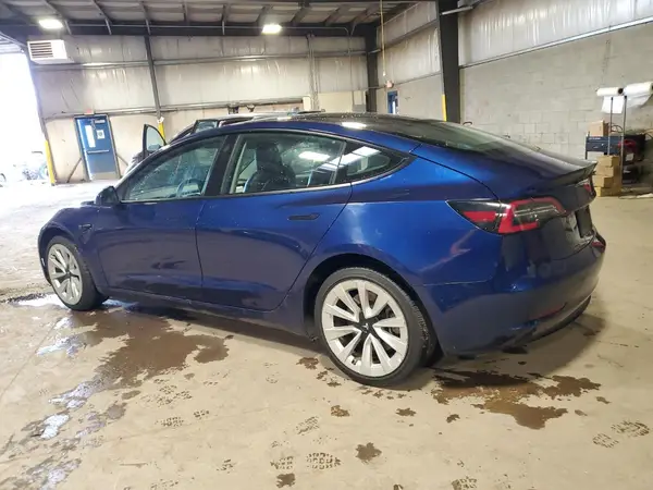 5YJ3E1EA5NF371069 2022 TESLA MODEL 3 - Image 2