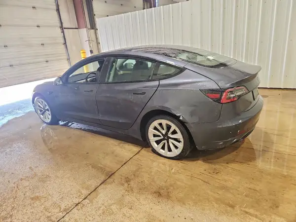 5YJ3E1EA5NF371234 2022 TESLA MODEL 3 - Image 2