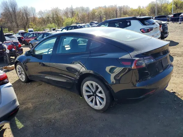 5YJ3E1EA5NF371718 2022 TESLA MODEL 3 - Image 2