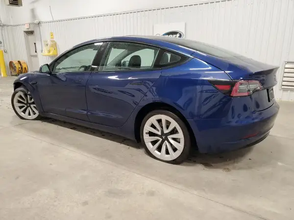5YJ3E1EA5NF371914 2022 TESLA MODEL 3 - Image 2