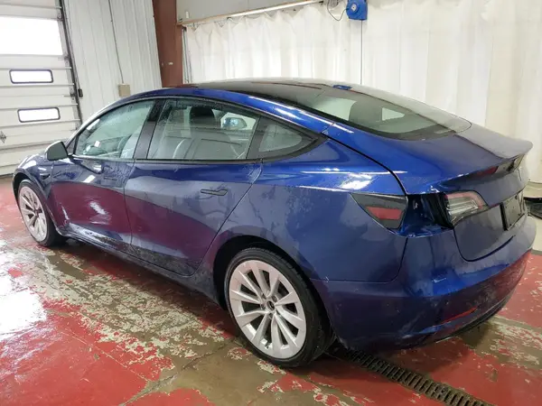 5YJ3E1EA5NF371945 2022 TESLA MODEL 3 - Image 2