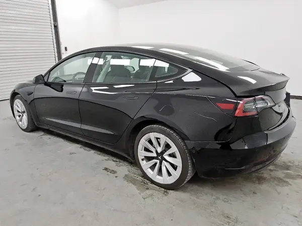 5YJ3E1EA5NF372092 2022 TESLA MODEL 3 - Image 2
